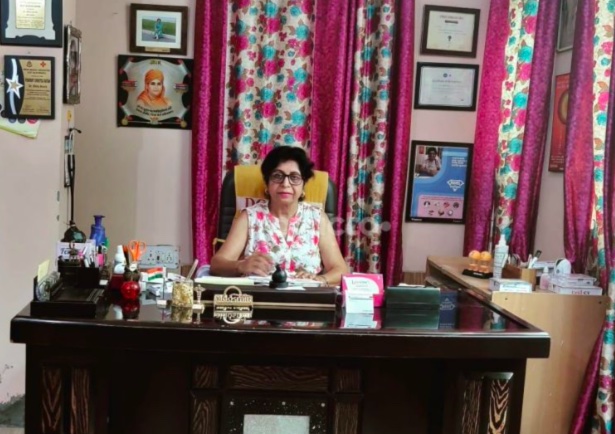 dr abha arora